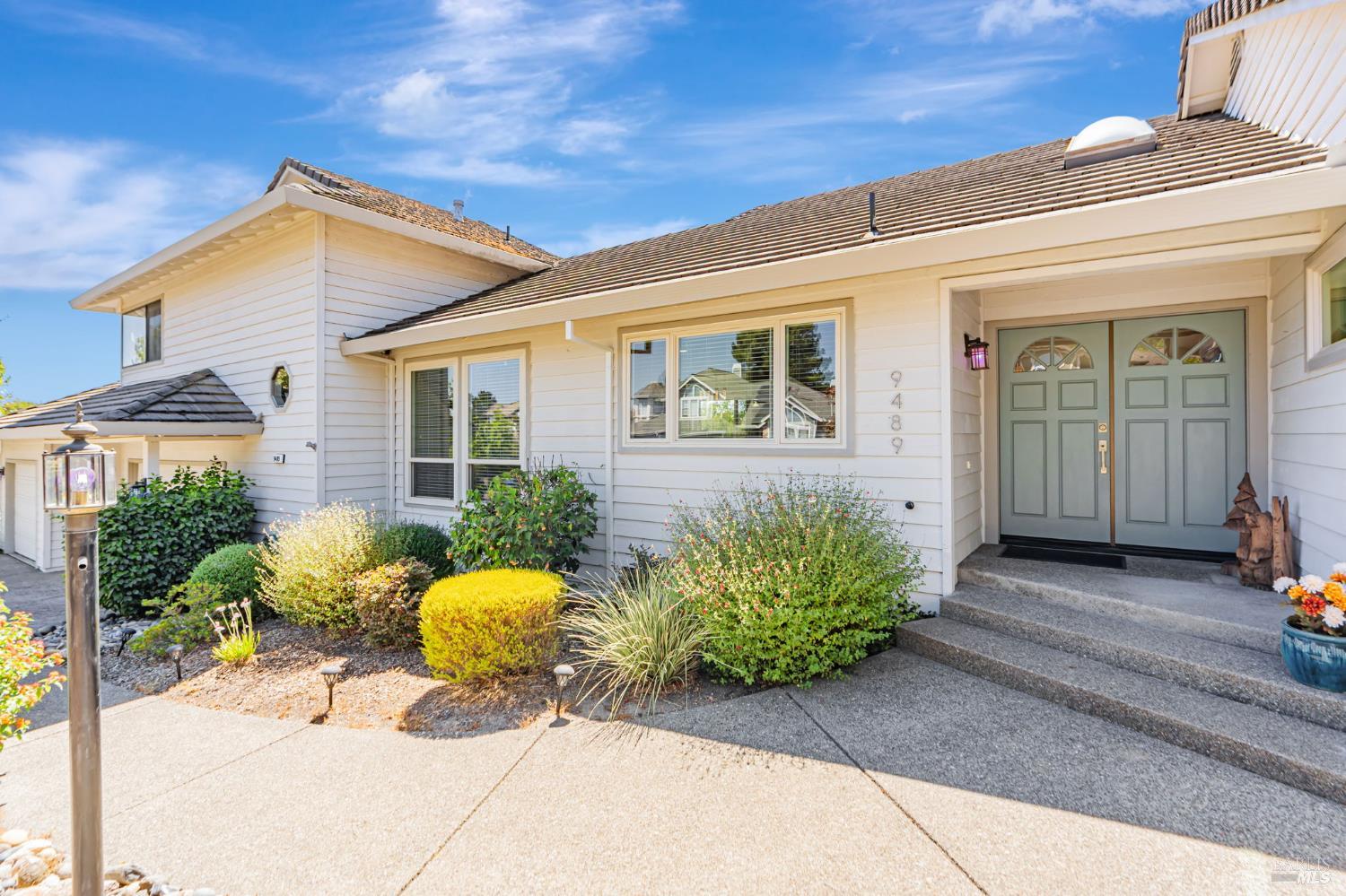 9489 Vinecrest Road Windsor CA 95492
