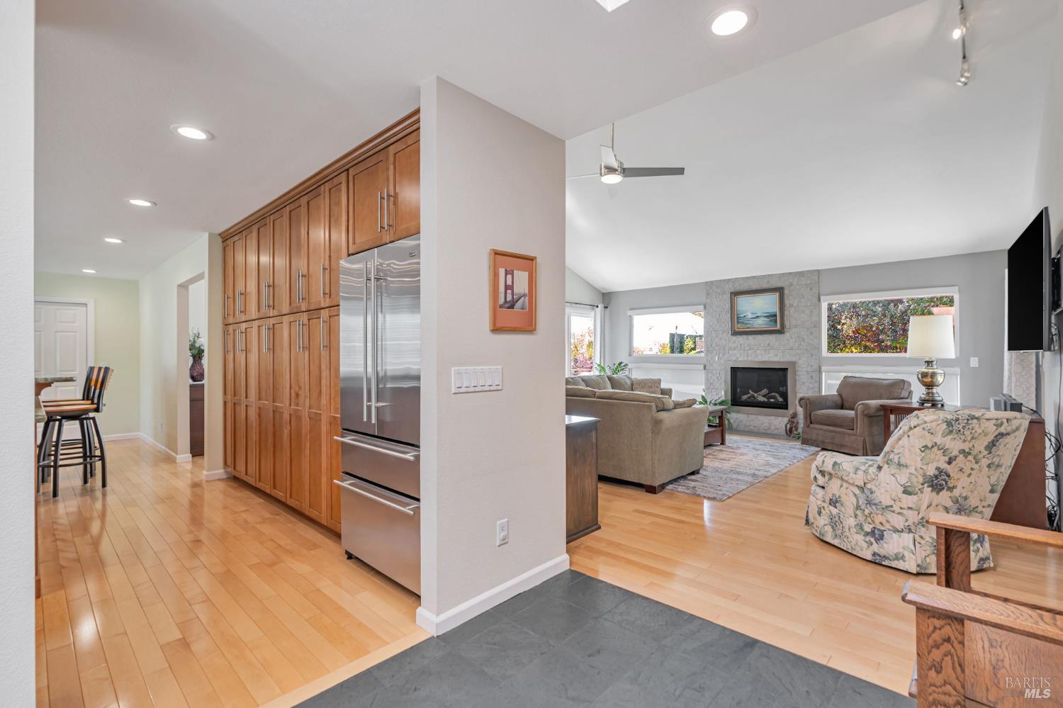 9489 Vinecrest Road Windsor CA 95492
