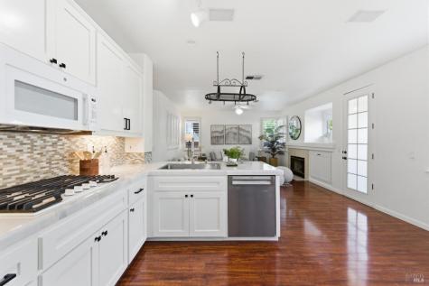 8014 Manchester Avenue Rohnert Park CA 94928