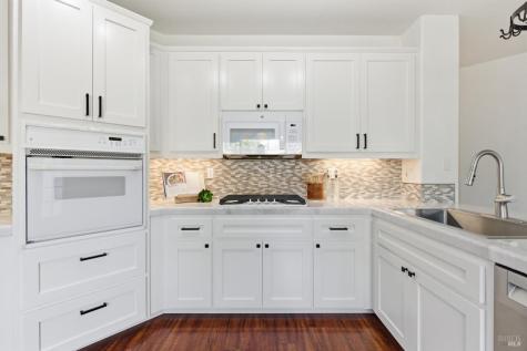 8014 Manchester Avenue Rohnert Park CA 94928