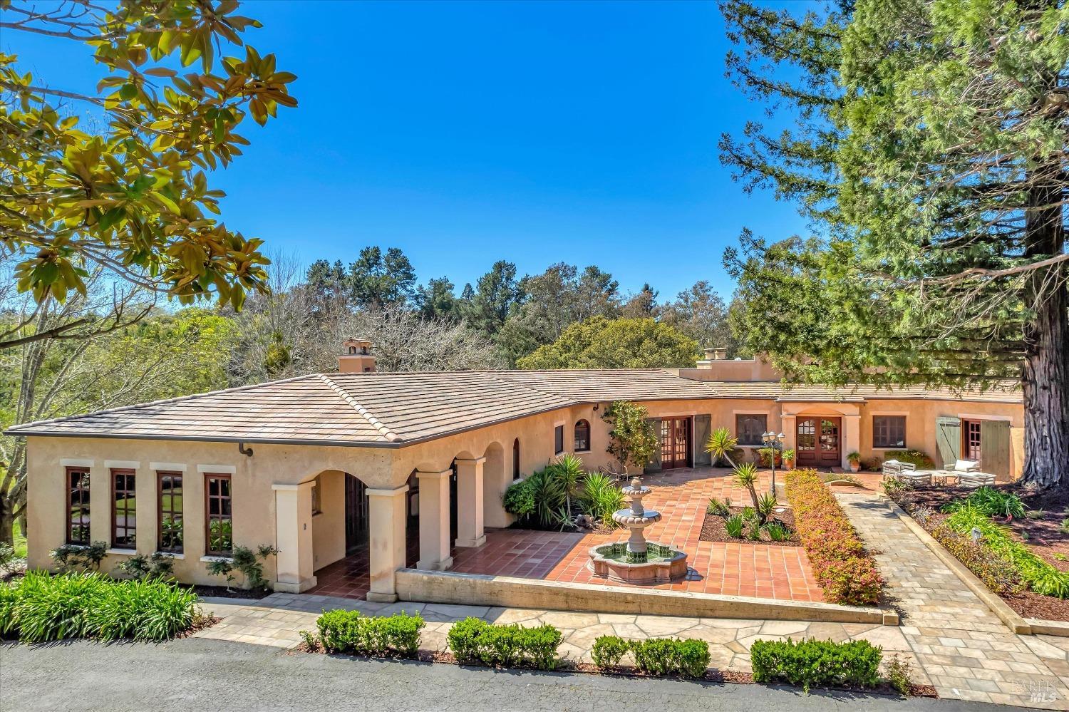 868-870 High School Road Sebastopol CA 95472