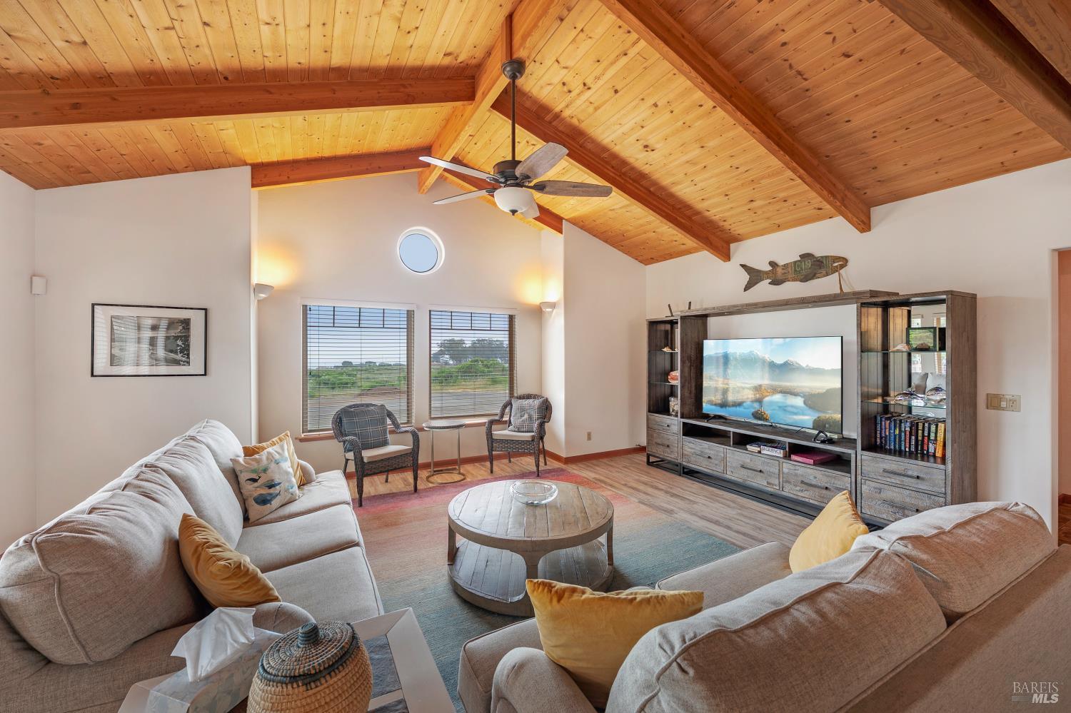 44465 O Roreys Roost Irish Beach CA 95459