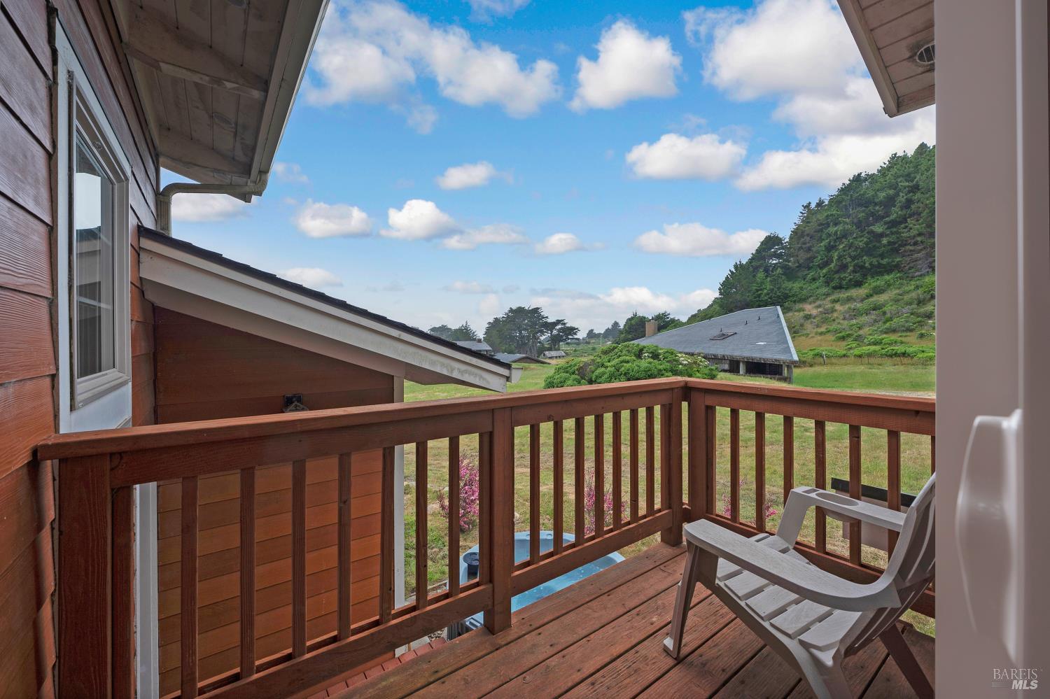 44465 O Roreys Roost Irish Beach CA 95459