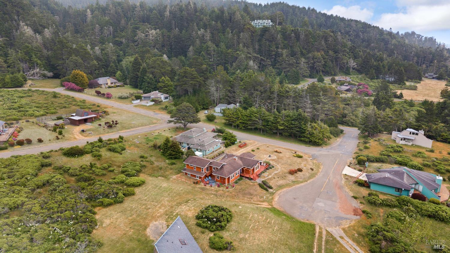 44465 O Roreys Roost Irish Beach CA 95459
