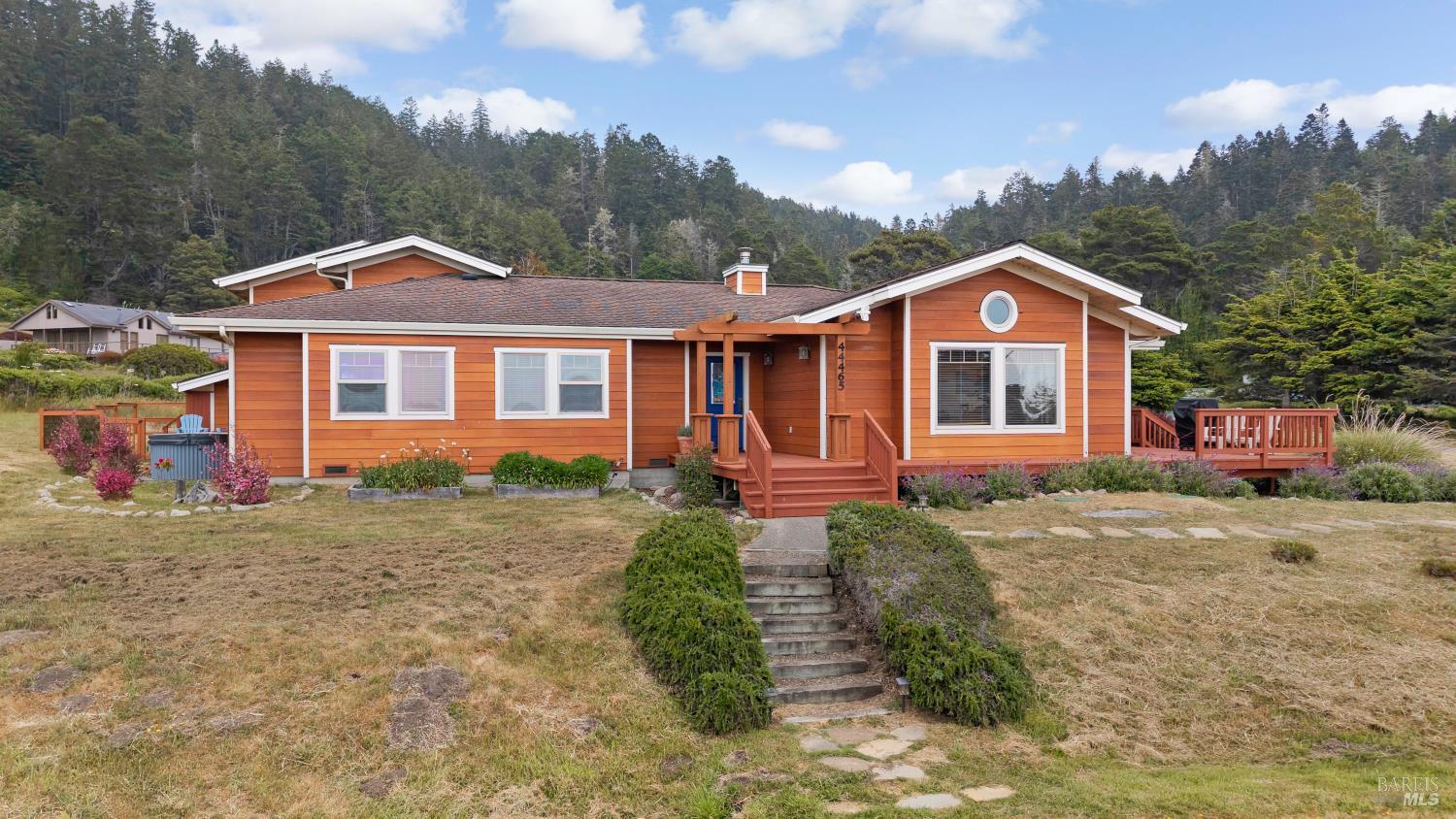 44465 O Roreys Roost Irish Beach CA 95459