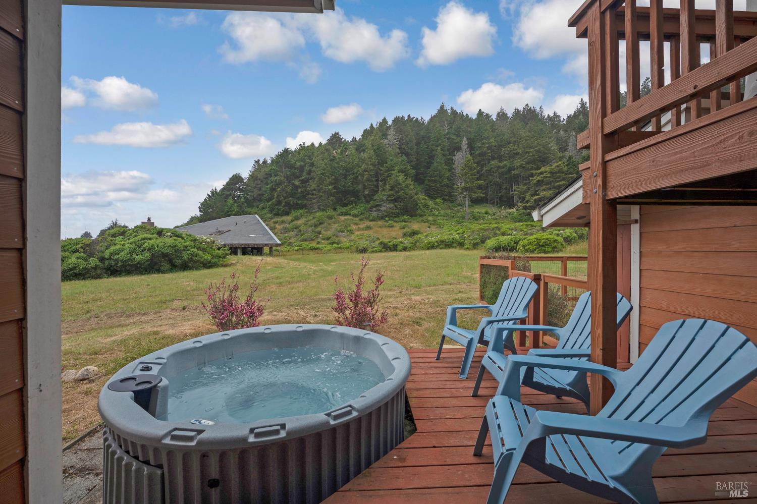 44465 O Roreys Roost Irish Beach CA 95459