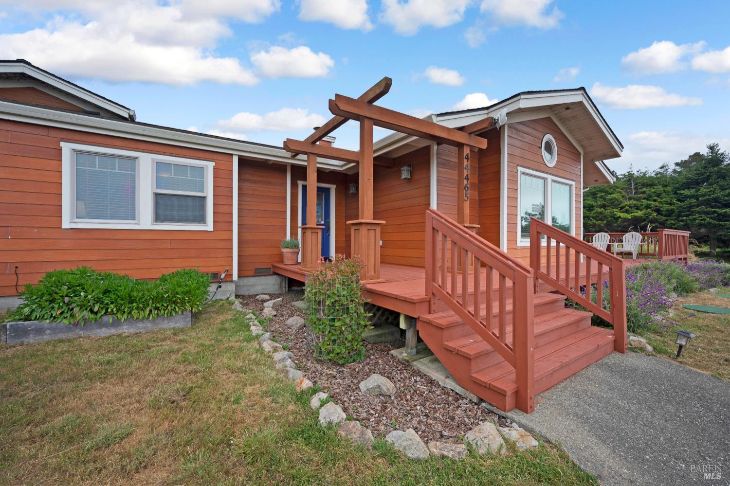 44465 O Roreys Roost Irish Beach CA 95459