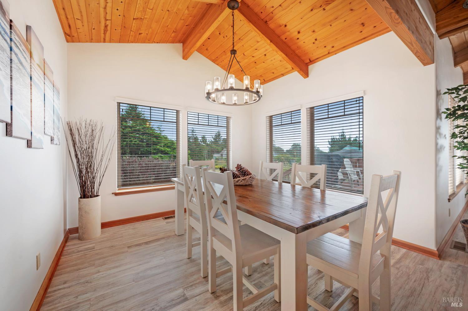 44465 O Roreys Roost Irish Beach CA 95459