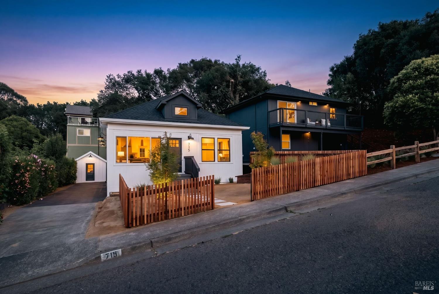719 Bassett Street Petaluma CA 94952