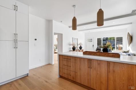719 Bassett Street Petaluma CA 94952