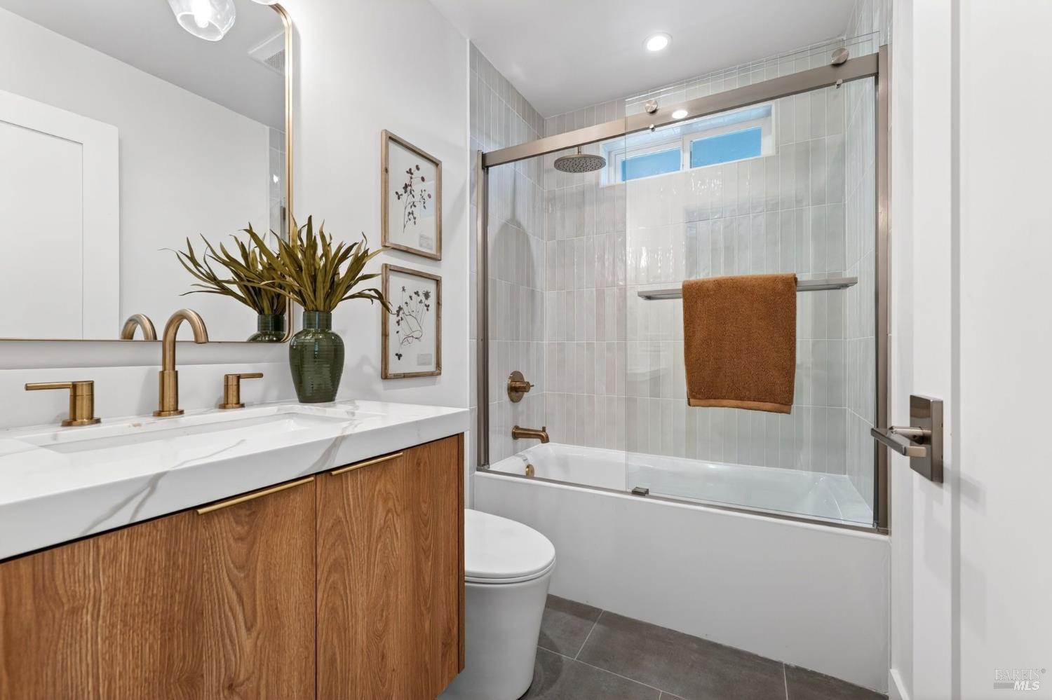 719 Bassett Street Petaluma CA 94952