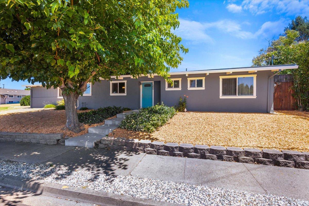 399 Bonnie Avenue Rohnert Park CA 94928