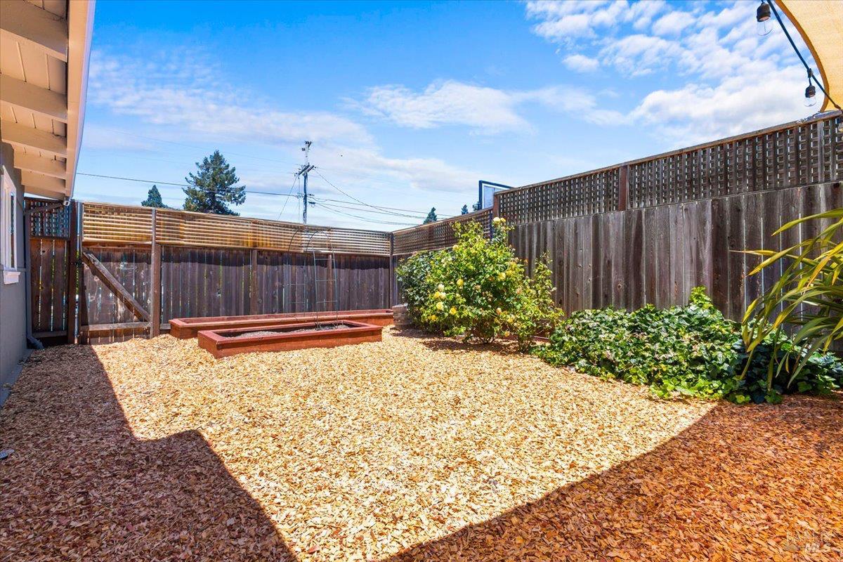 399 Bonnie Avenue Rohnert Park CA 94928