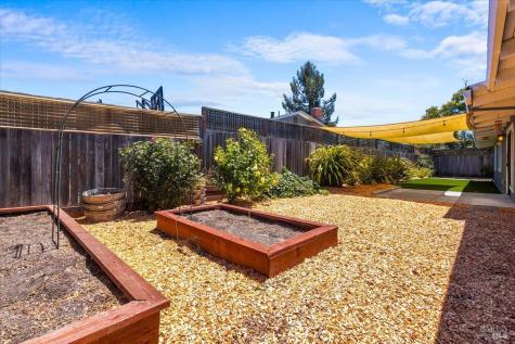 399 Bonnie Avenue Rohnert Park CA 94928