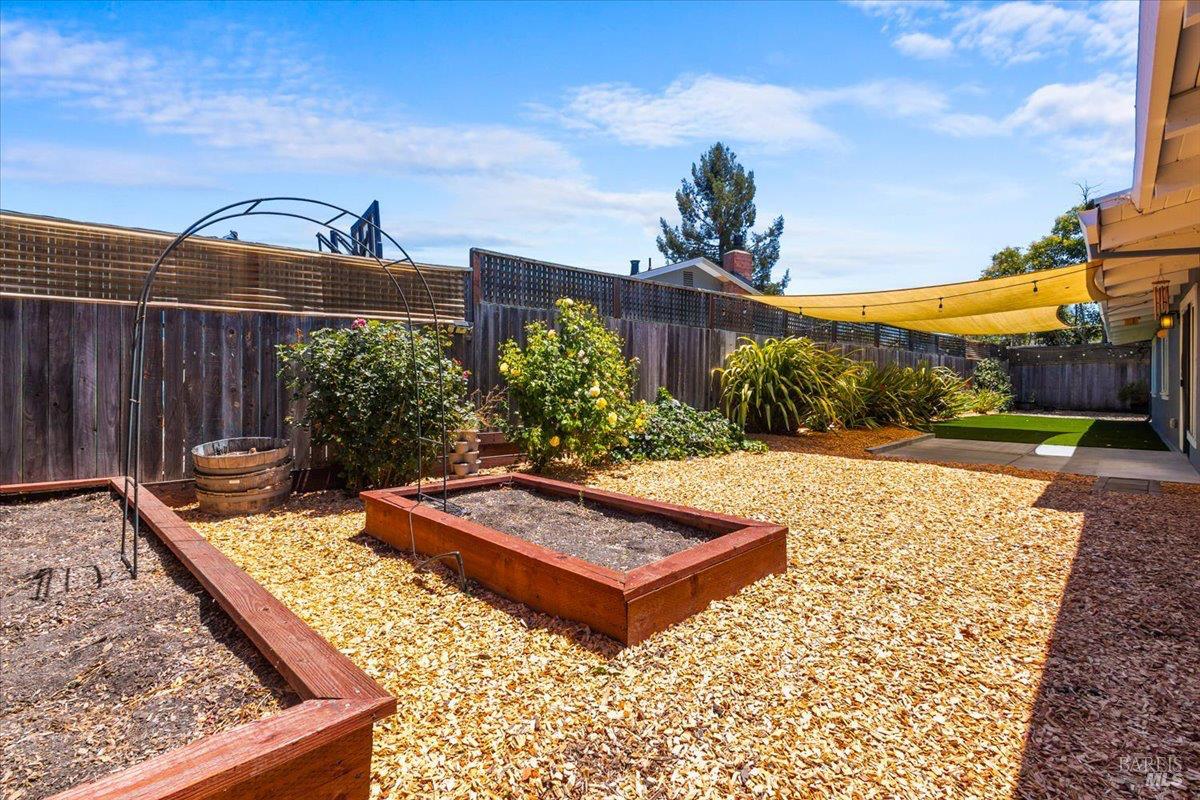 399 Bonnie Avenue Rohnert Park CA 94928