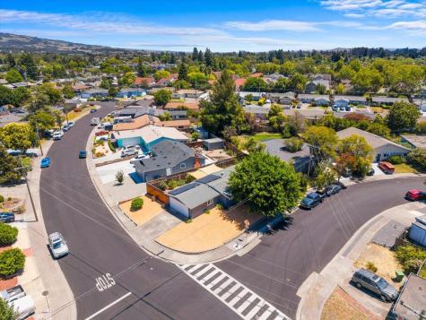 399 Bonnie Avenue Rohnert Park CA 94928
