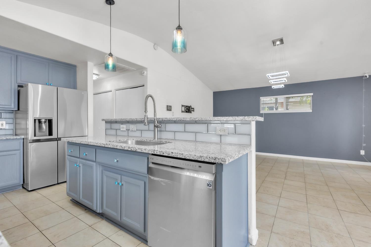 3533 20th Avenue Sacramento CA 95820