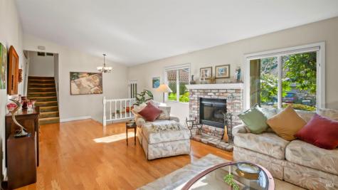 20 Carob Way Novato CA 94945