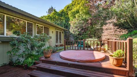 20 Carob Way Novato CA 94945