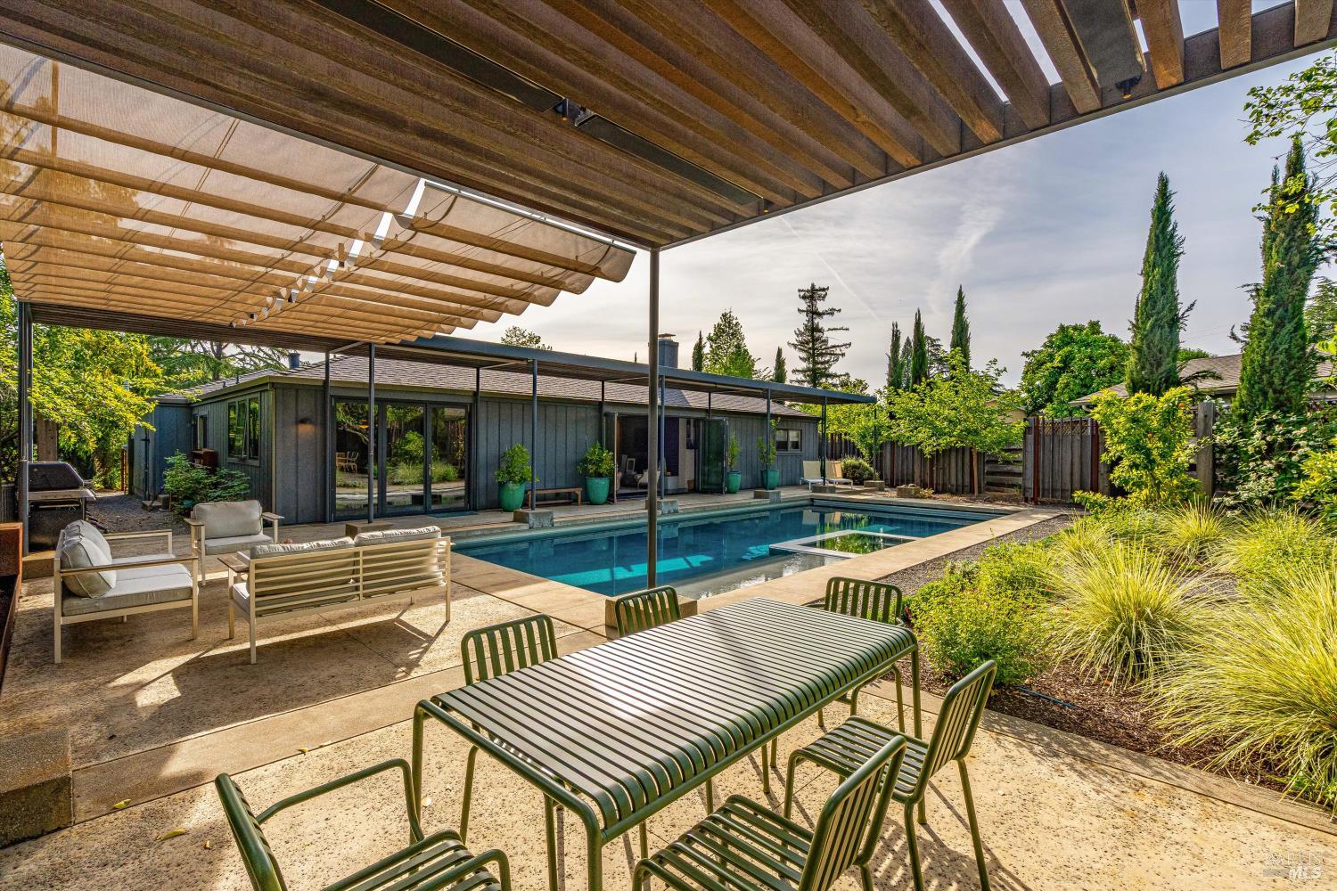 1843 Spring Mountain Court St. Helena CA 94574