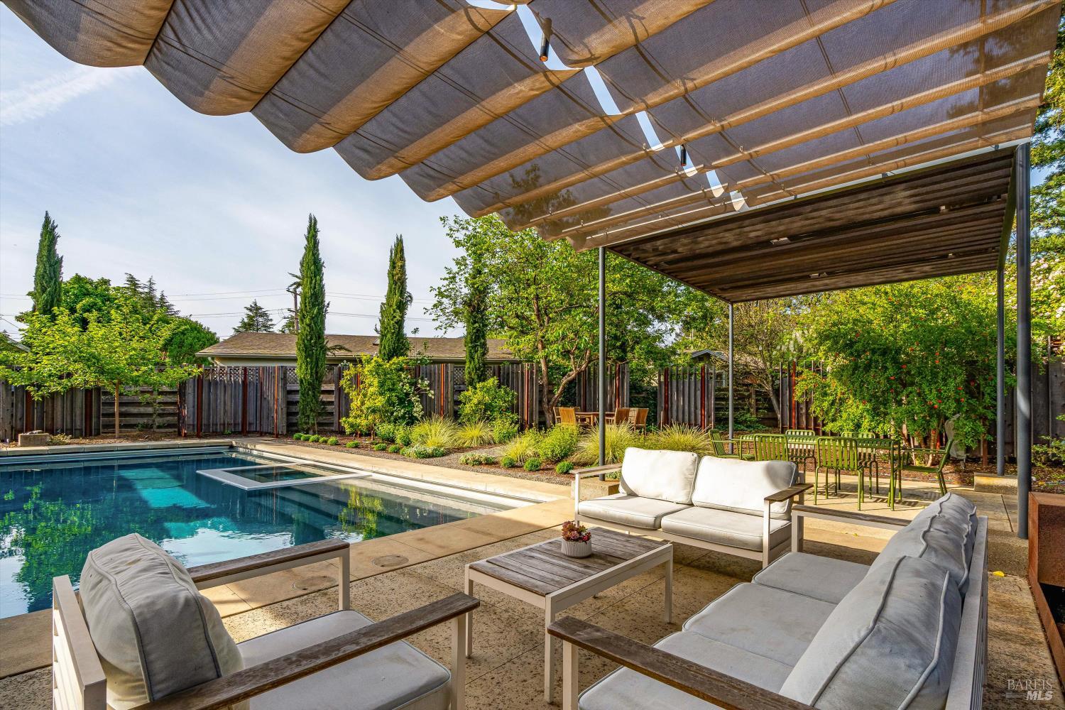 1843 Spring Mountain Court St. Helena CA 94574