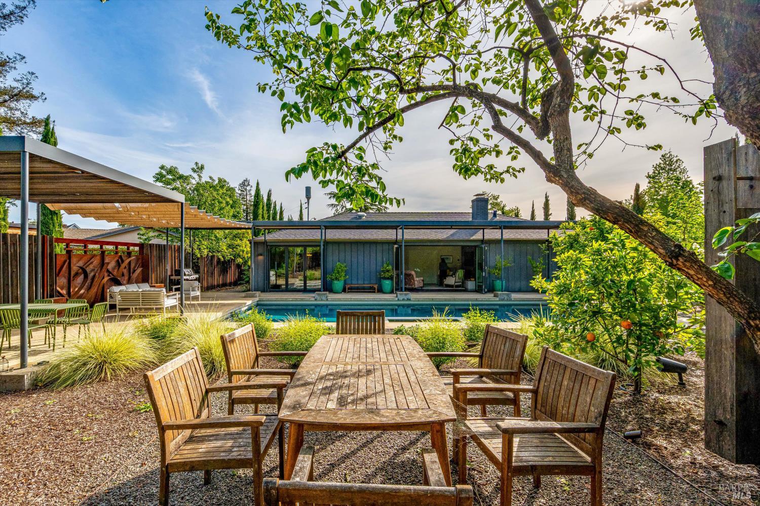 1843 Spring Mountain Court St. Helena CA 94574