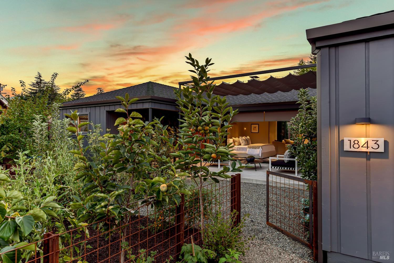 1843 Spring Mountain Court St. Helena CA 94574