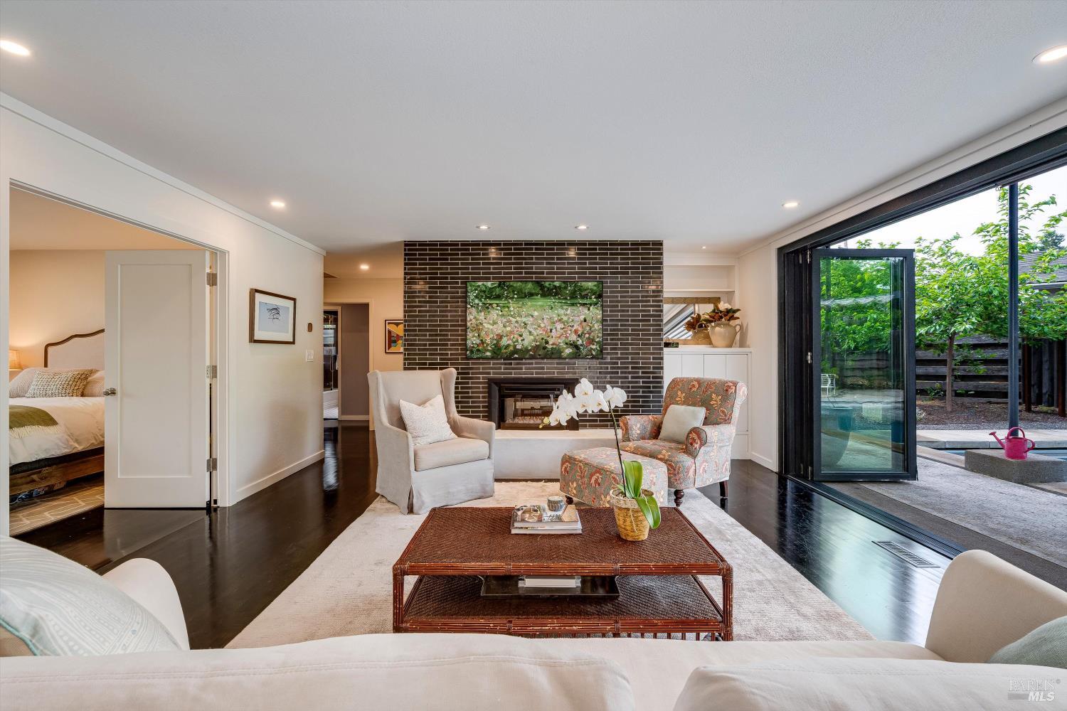 1843 Spring Mountain Court St. Helena CA 94574