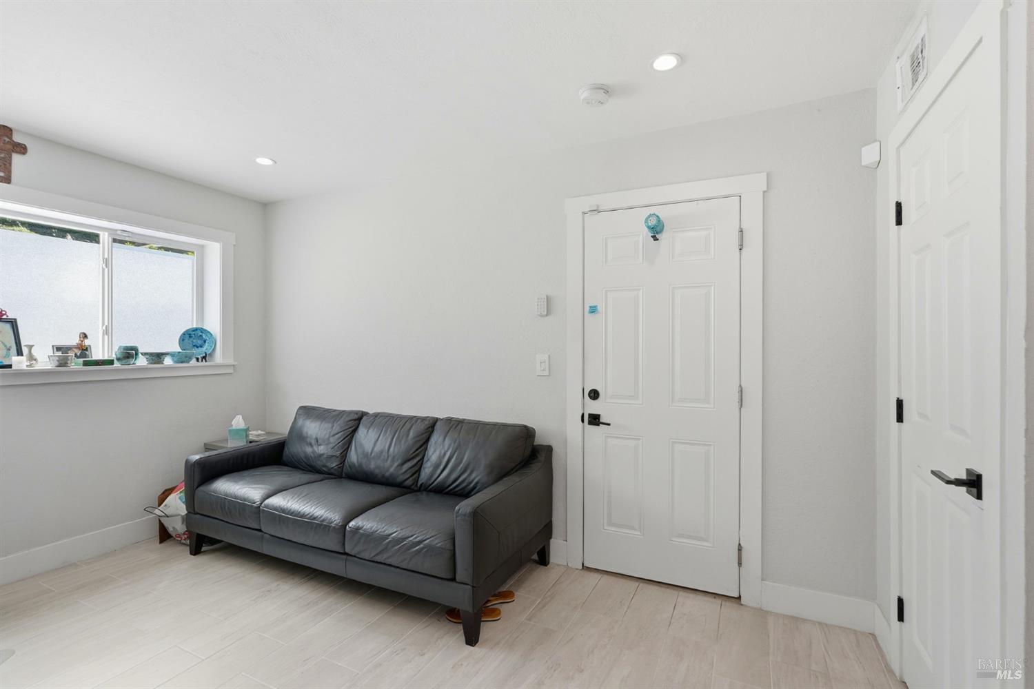 476 Creighton Way Oakland CA 94619