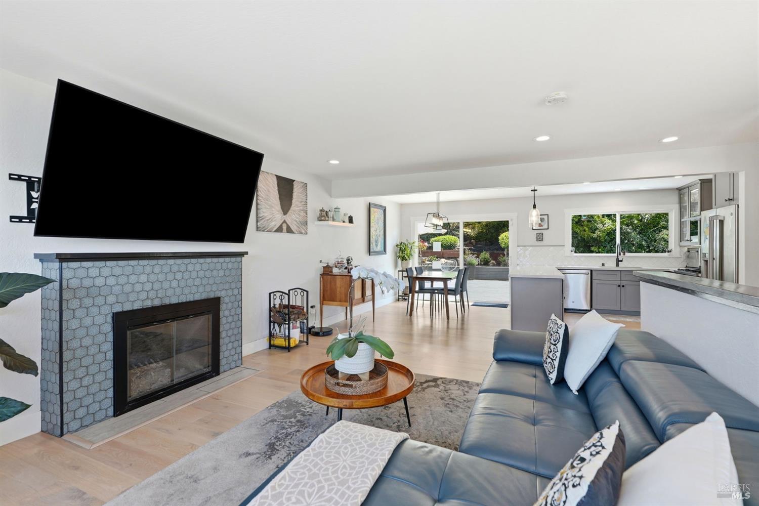 476 Creighton Way Oakland CA 94619