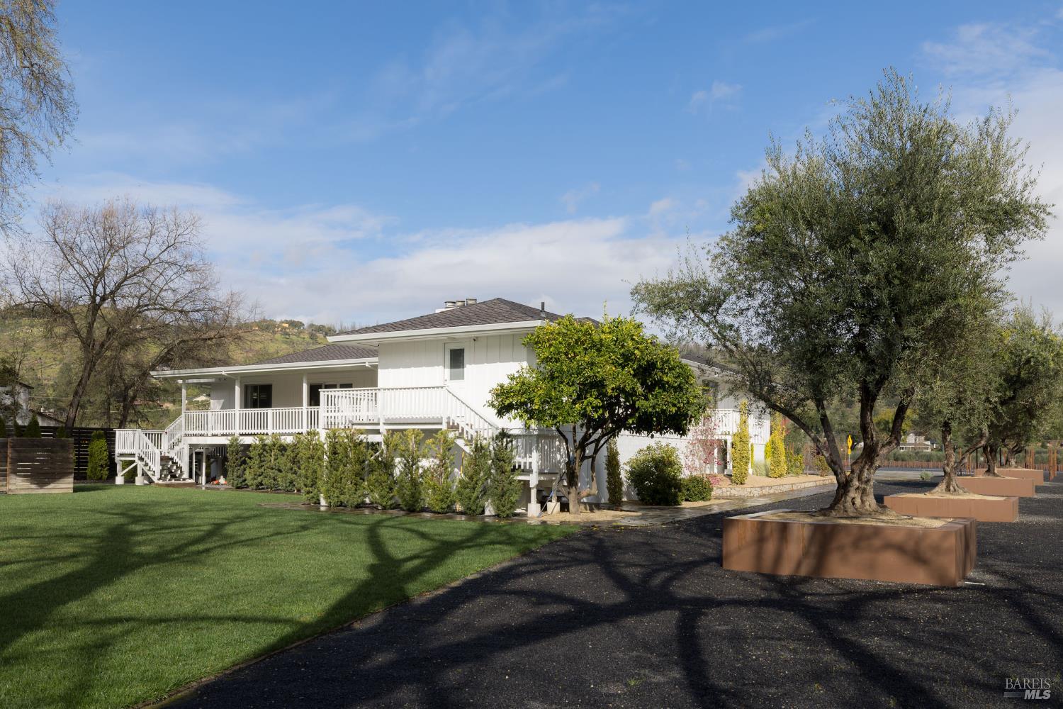 201 Silverado Trail N St. Helena CA 94574