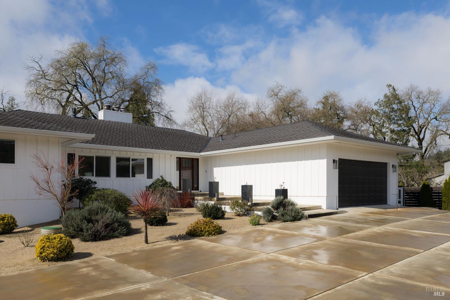 201 Silverado Trail N St. Helena CA 94574