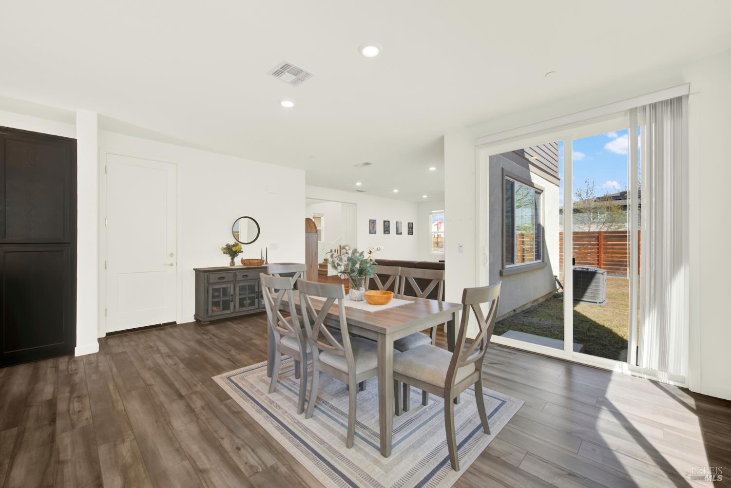 2432 Artisan Way Fairfield CA 94533