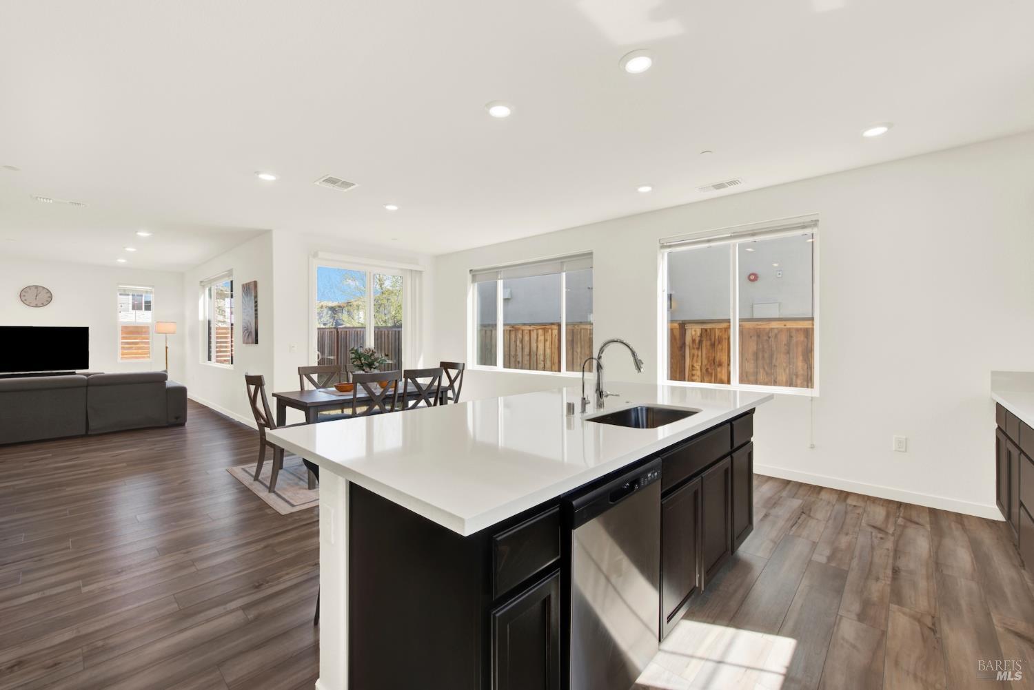 2432 Artisan Way Fairfield CA 94533