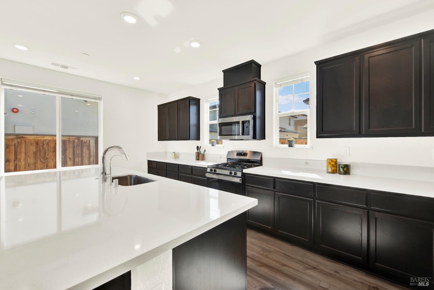 2432 Artisan Way Fairfield CA 94533