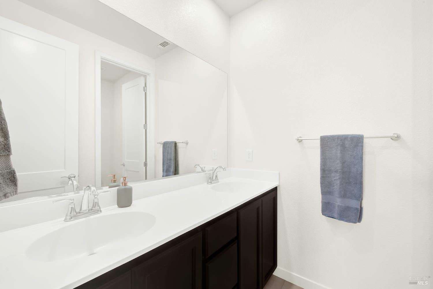 2432 Artisan Way Fairfield CA 94533