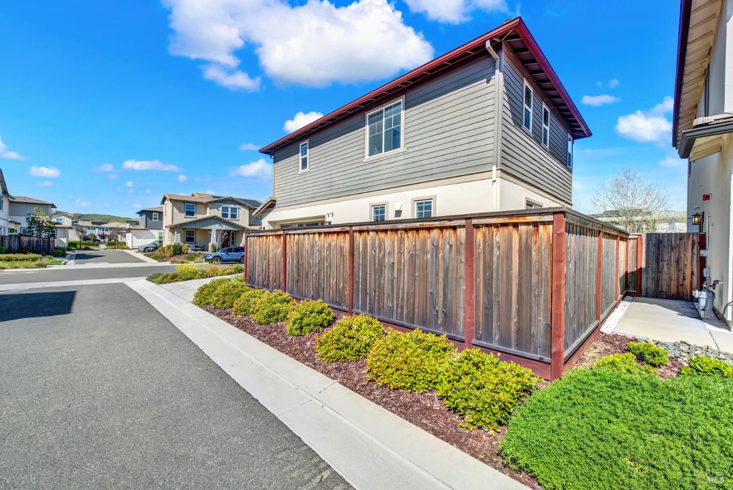 2432 Artisan Way Fairfield CA 94533