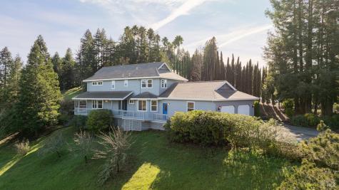 324 Burgundy Road Healdsburg CA 95448