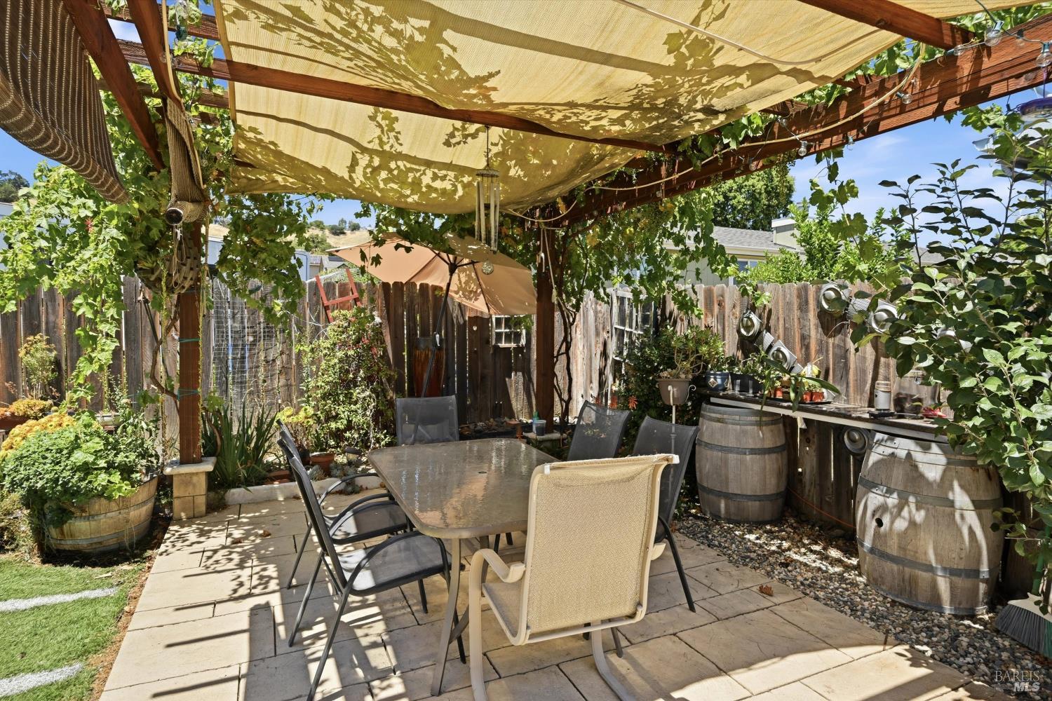 200 Island View Drive Lakeport CA 95453