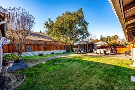 133 Bluebird Drive Windsor CA 95492