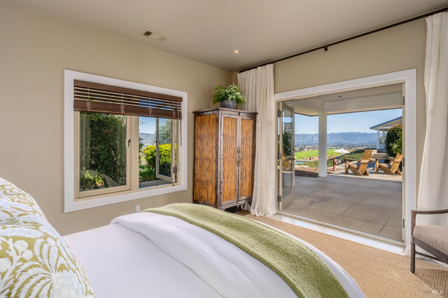 3075 Dry Creek Road Napa CA 94558
