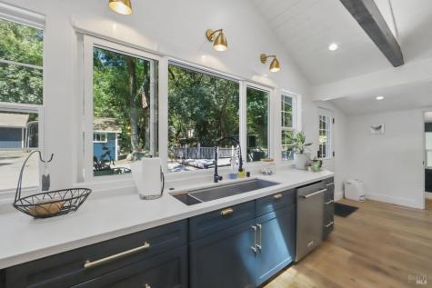 3184 Calistoga Road Santa Rosa CA 95404