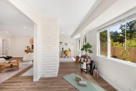 6694 Oakmont Drive Santa Rosa CA 95409