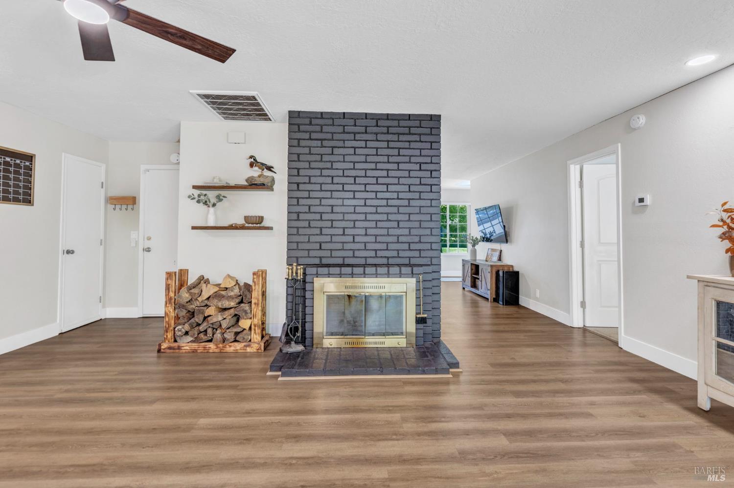 166 Carmel Court Vacaville CA 95688