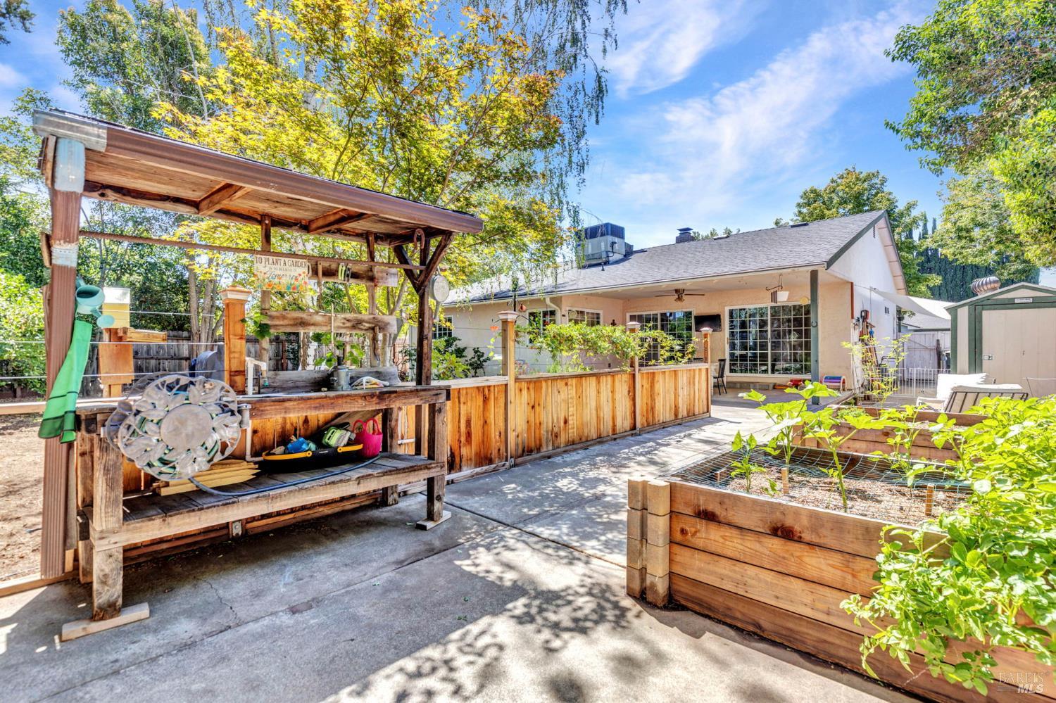 166 Carmel Court Vacaville CA 95688