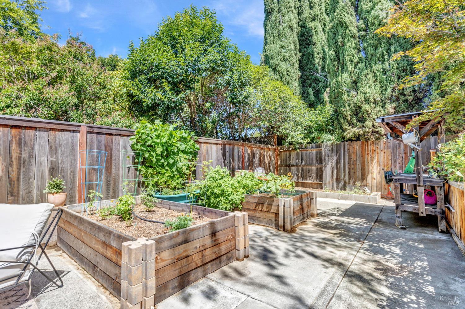 166 Carmel Court Vacaville CA 95688