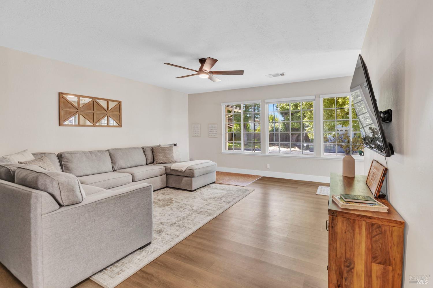 166 Carmel Court Vacaville CA 95688