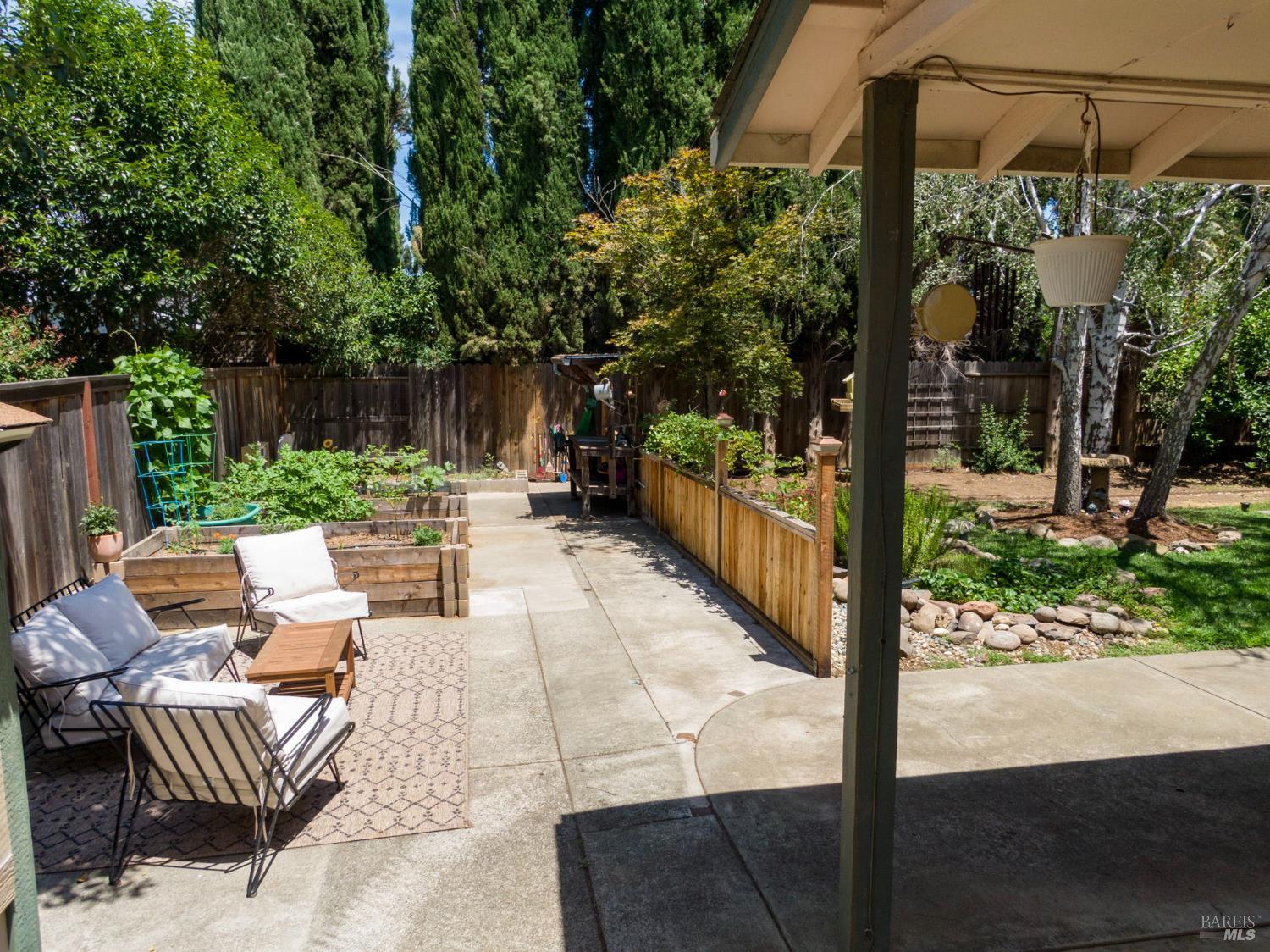 166 Carmel Court Vacaville CA 95688