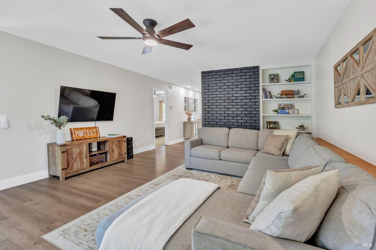 166 Carmel Court Vacaville CA 95688