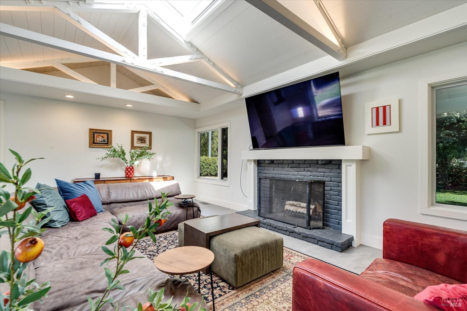 270 Pratt Avenue St. Helena CA 94574